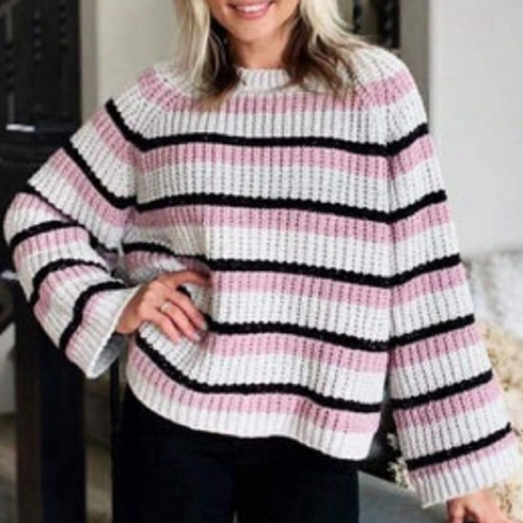 EN Créme | Chunky Glitter Striped Sweater With A Bell Sleeves NWOT - Picture 2 of 7